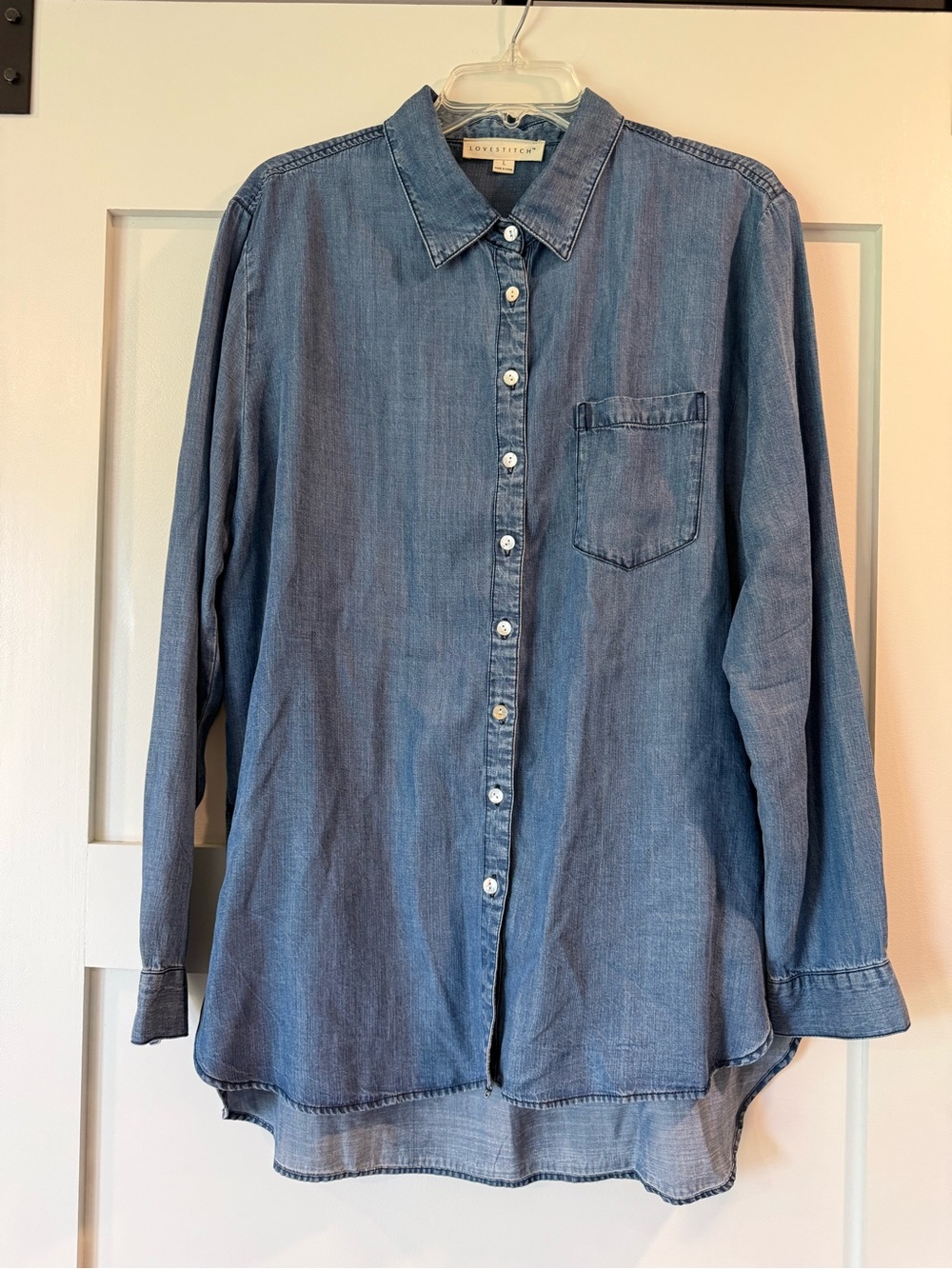 Lightweight Chambray Button-Up Shirt - Light Blue